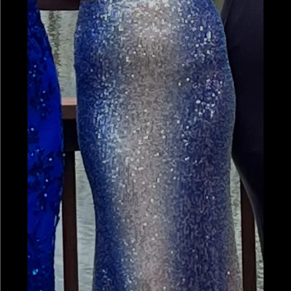 Stunning Blue and Gold Women's 2 Piece Prom Dress - Picture 6 of 6